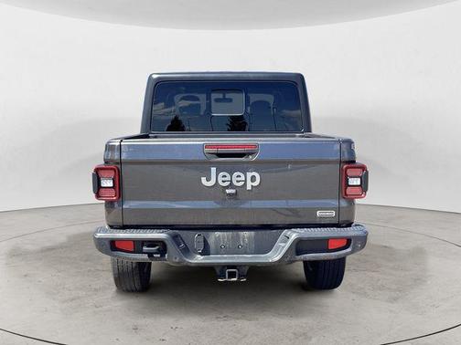 Granite Crystal Metallic Clearcoat 2021 Jeep Gladiator Overland