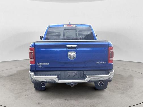 Blue Streak Pearlcoat 2019 RAM 1500 Laramie