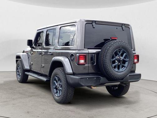 Granite Crystal Metallic Clearcoat 2026 Jeep Wrangler Sport