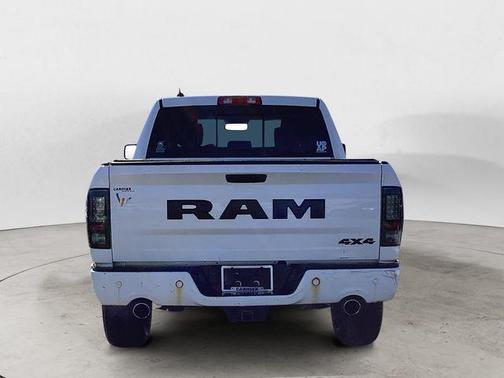 2017 RAM 1500 Night Crew Cab 4x4 5'7' Box