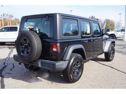 Photo 3 of 25 of 2018 Jeep Wrangler Unlimited Sport