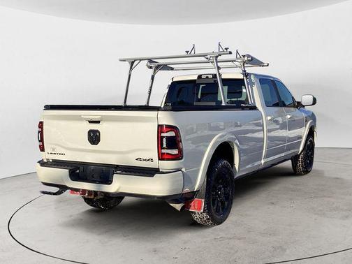 2022 RAM 3500 Limited Crew Cab 4x4 8' Box