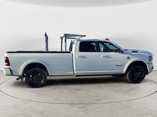 2022 RAM 3500 Limited Crew Cab 4x4 8' Box