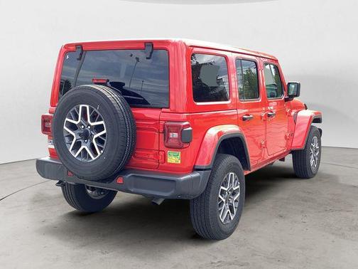 Firecracker Red Clearcoat 2025 Jeep Wrangler 4-Door Sahara 4x4