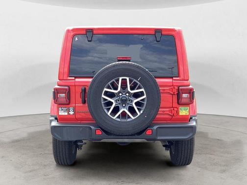 Firecracker Red Clearcoat 2025 Jeep Wrangler 4-Door Sahara 4x4
