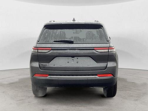 2026 Jeep Grand Cherokee Altitude