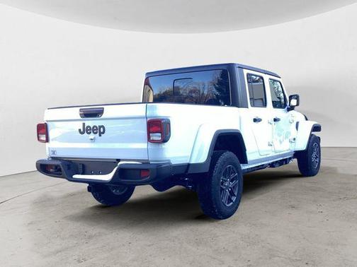 2026 Jeep Gladiator Sport S