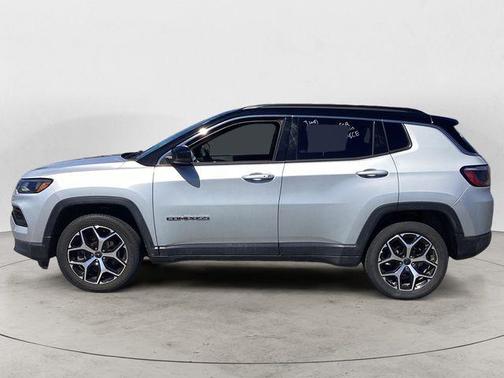 Silver Zynith Metallic Clearcoat 2025 Jeep Compass Limited