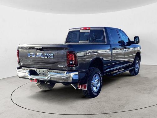 2026 RAM 2500 Tradesman Crew Cab 4x4 6'4' Box