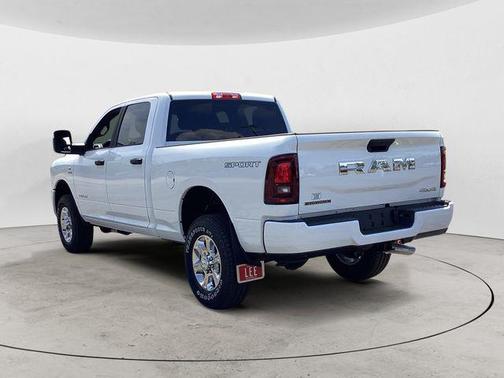 Bright White Clearcoat 2026 RAM 2500 Big Horn Crew Cab 4x4 6'4' Box