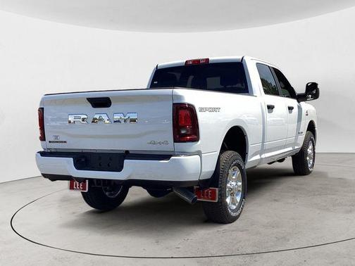 Bright White Clearcoat 2026 RAM 2500 Big Horn Crew Cab 4x4 6'4' Box