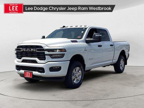 Bright White Clearcoat 2026 RAM 2500 Big Horn Crew Cab 4x4 6'4' Box