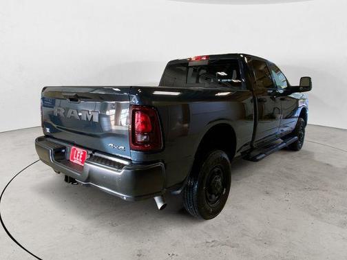 2026 RAM 2500 Tradesman Crew Cab 4x4 6'4' Box