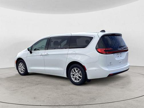 2025 Chrysler Pacifica L