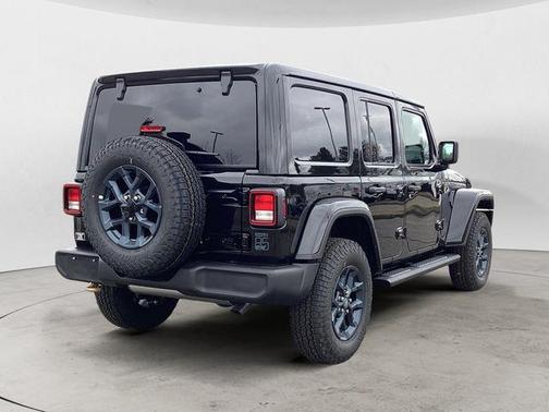 Black Clearcoat 2026 Jeep Wrangler Sport
