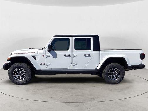 Bright White Clearcoat 2026 Jeep Gladiator Rubicon