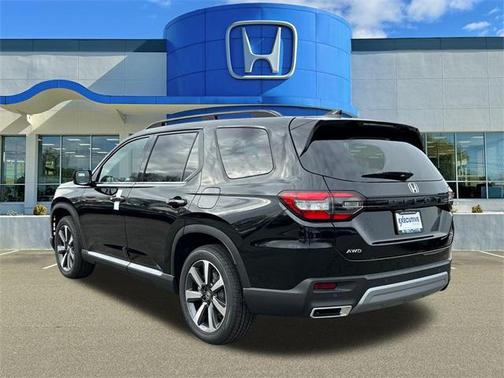 2025 Honda Pilot Touring 8-Passenger
