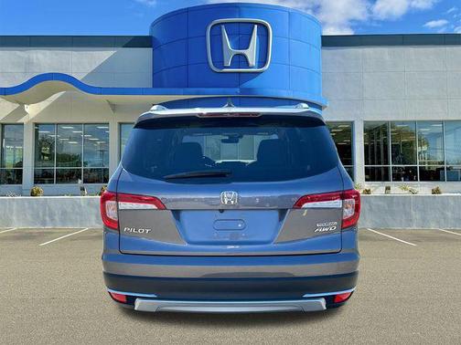 Gray 2021 Honda Pilot Touring 8-Passenger