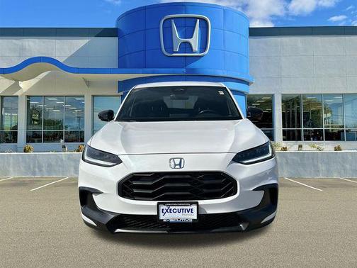 Platinum White Pearl 2023 Honda HR-V AWD Sport