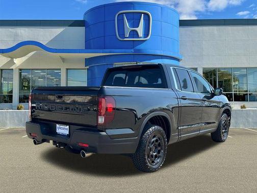 Crystal Black Pearl 2025 Honda Ridgeline RTL