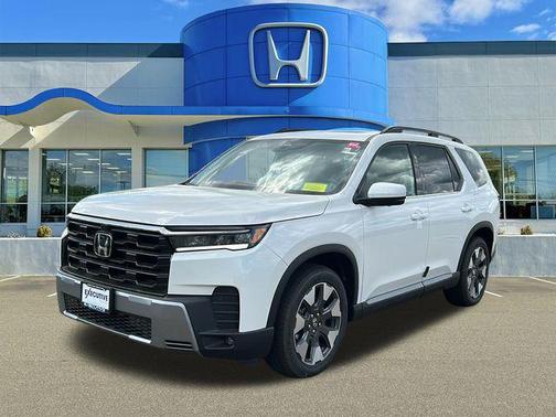 Platinum White Pearl 2026 Honda Pilot Elite