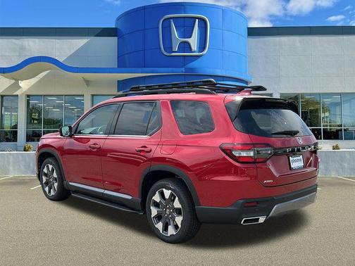 Radiant Red Metallic II 2026 Honda Pilot Touring 8-Passenger
