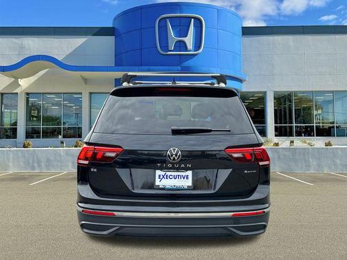 2024 Volkswagen Tiguan 2.0T SE 4MOTION