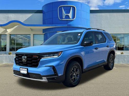 Diffused Sky Pearl 2025 Honda Pilot TrailSport