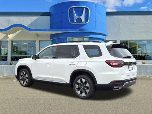 Platinum White Pearl 2026 Honda Pilot Elite