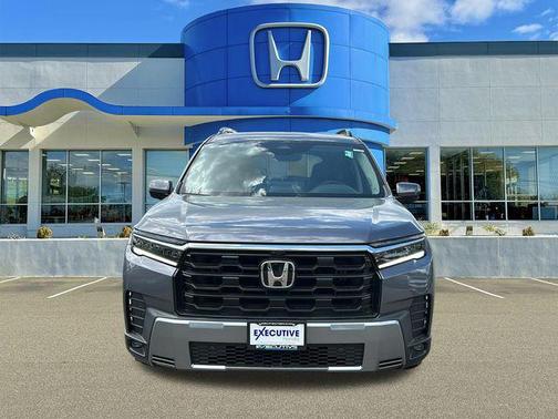 Modern Steel Metallic 2026 Honda Pilot Touring 8-Passenger