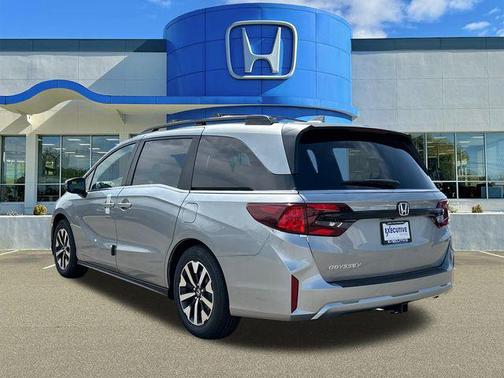 Solar Silver Metallic 2026 Honda Odyssey EX-L