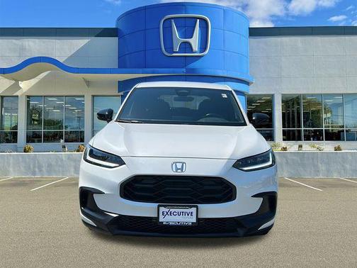 Platinum White Pearl 2025 Honda HR-V AWD Sport
