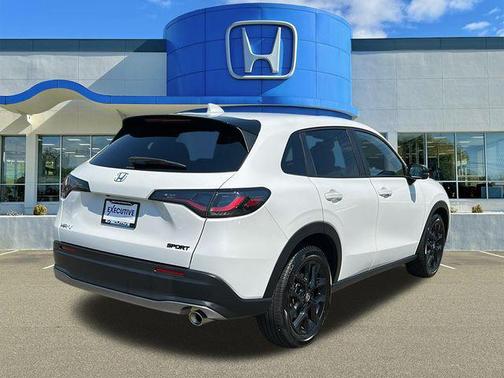 Platinum White Pearl 2025 Honda HR-V AWD Sport