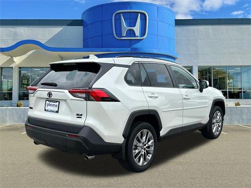 2022 Toyota RAV4 XLE Premium