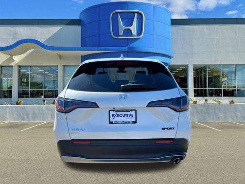 Platinum White Pearl 2024 Honda HR-V AWD Sport