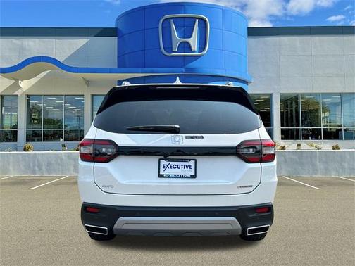 2025 Honda Pilot Touring 8-Passenger