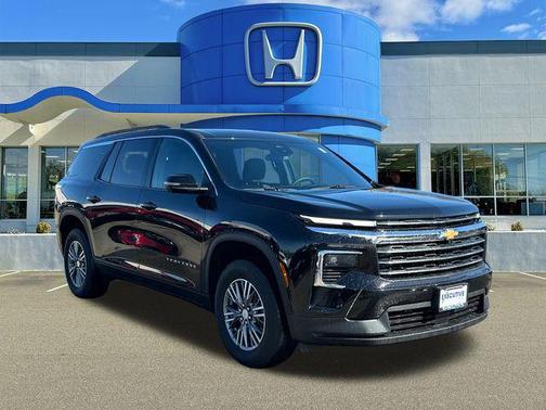 2024 Chevrolet Traverse LT