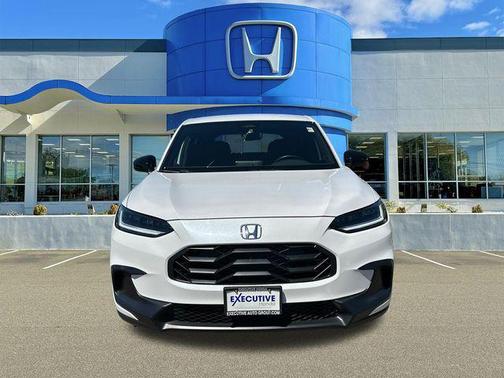 Platinum White Pearl 2025 Honda HR-V AWD Sport