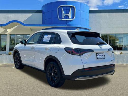 Platinum White Pearl 2025 Honda HR-V AWD Sport