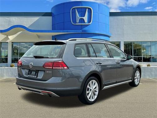 2019 Volkswagen Golf Alltrack TSI S