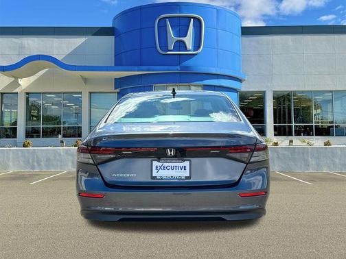 2025 Honda Accord LX 1.5T