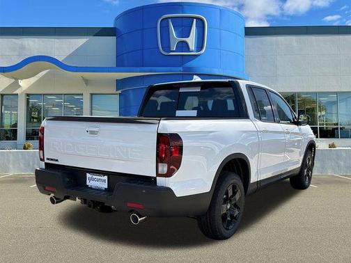 Platinum White Pearl 2026 Honda Ridgeline Black