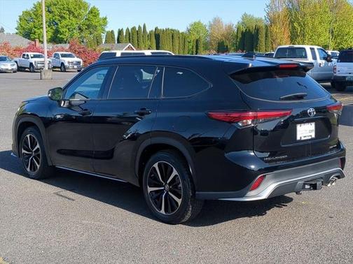 2022 Toyota Highlander XSE