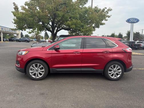2023 Ford Edge Titanium