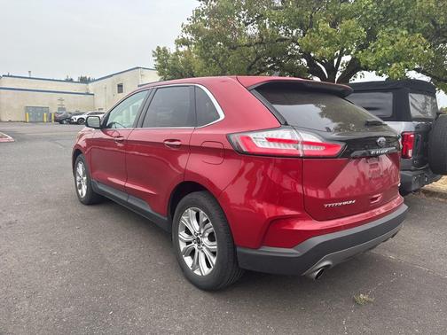 2023 Ford Edge Titanium
