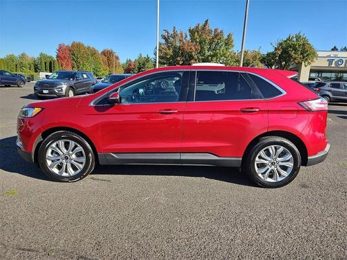 2023 Ford Edge Titanium