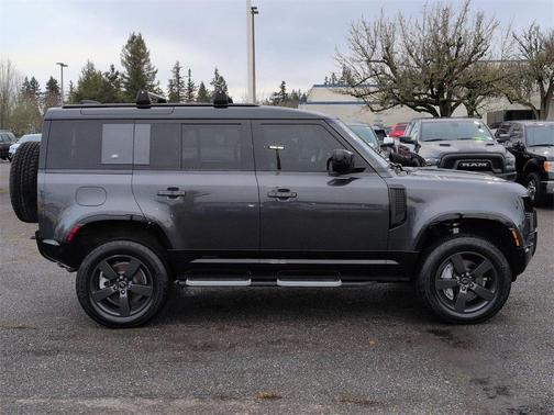 2022 Land Rover Defender 110 X-Dynamic HSE