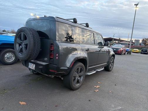 2022 Land Rover Defender 110 X-Dynamic HSE