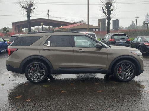 Marsh Gray 2026 Ford Explorer ST-Line
