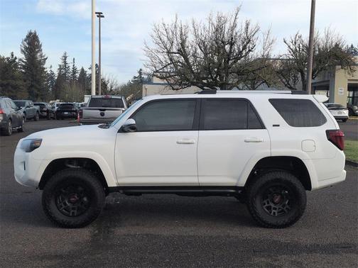 2023 Toyota 4Runner SR5 Premium